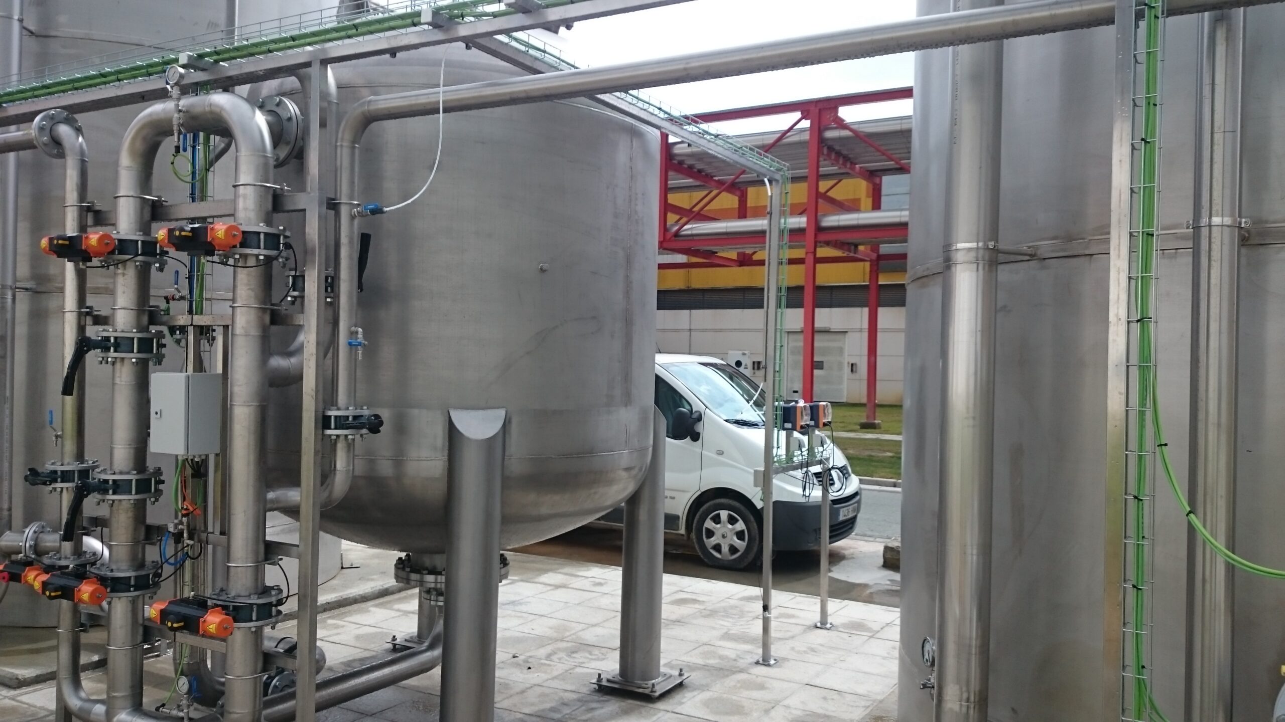 Sistema de Recuperación de Aguas procedentes del lavado de botellas del sector bebidas