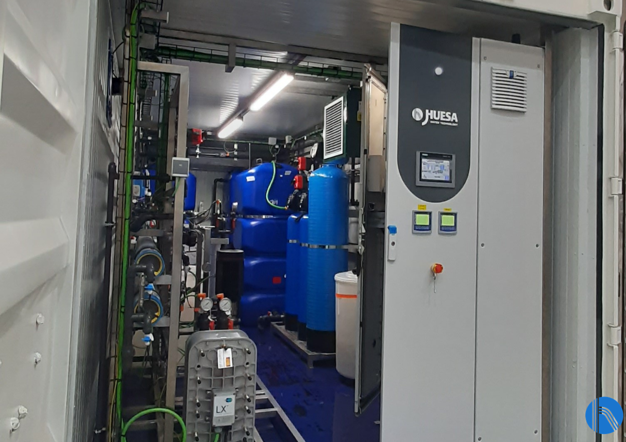 Supply of a demineralized water plant for hydrogen generation