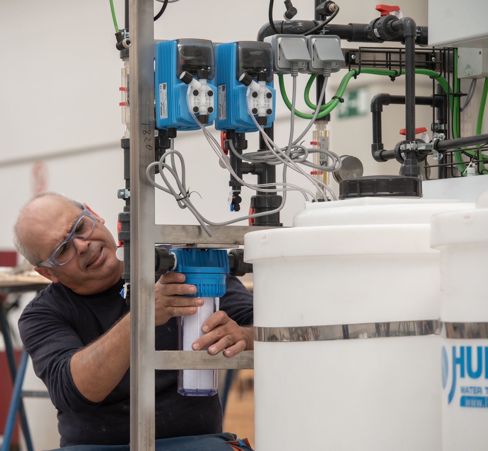Repuestos y componentes técnicos J. Huesa